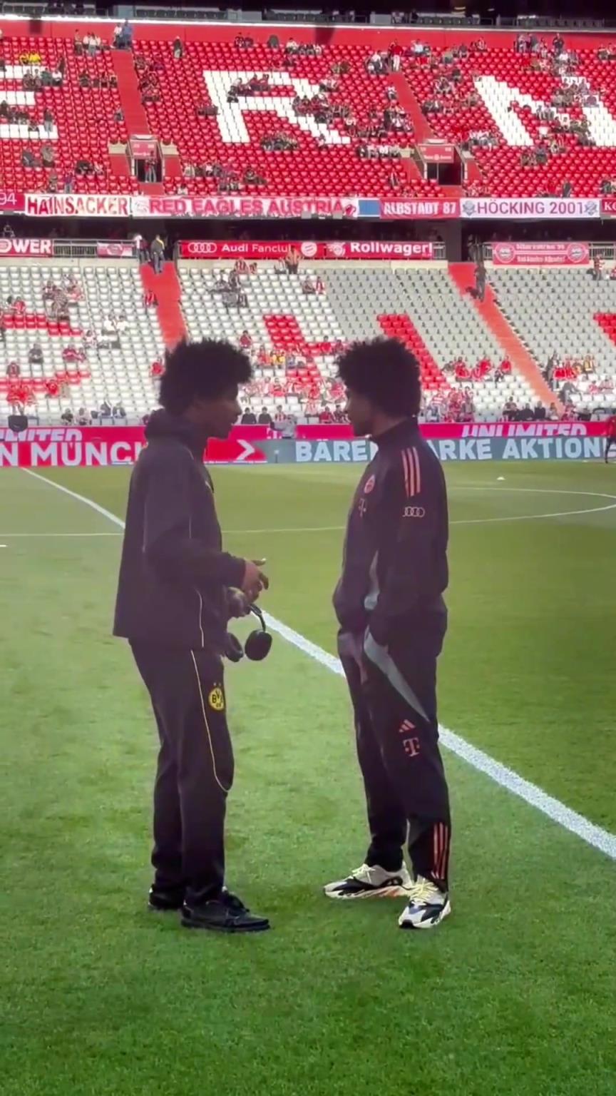 一模一樣的蓬蓬頭！一時(shí)分不清阿德耶米和格納布里了！